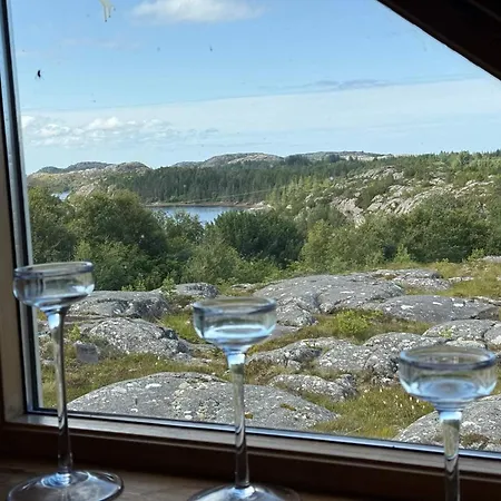 7 Person In Holiday home Kvenvaer